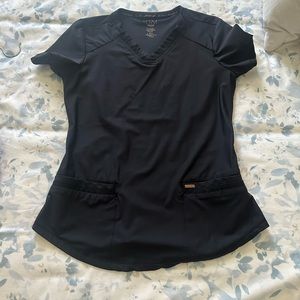 Cherokee form scrub top